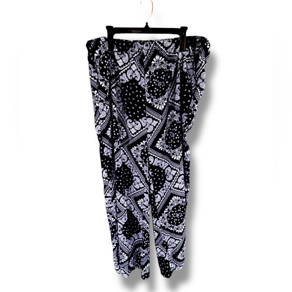 Blue & White Paisley Print Pants